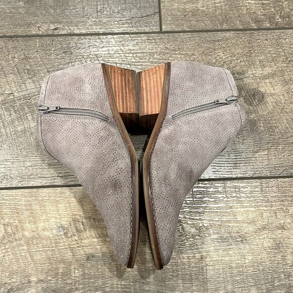Lucky Brand Women's Felixah D'Orsay Bootie Gray Tan Size 8.5 - Picture 2 of 9